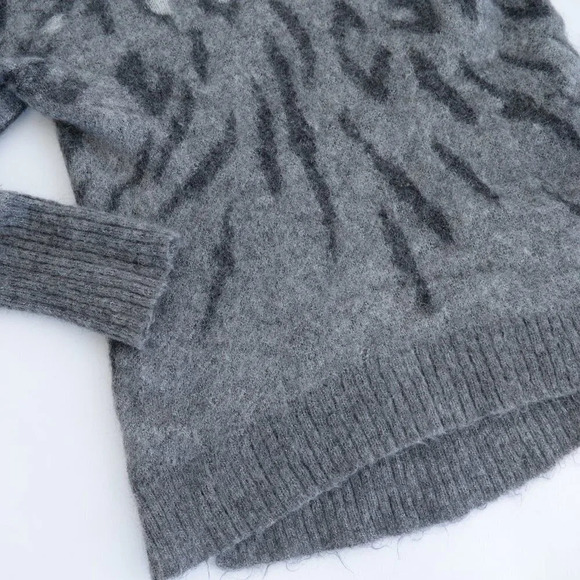 All Saints Grey Animal Print 55% Mohair, 13% Wool Crewneck Sweater XSmall - Picture 7 of 14